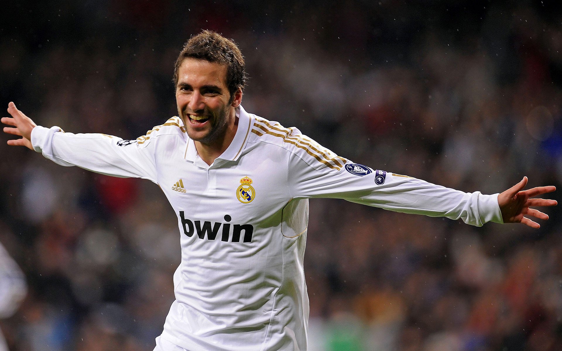 开云体育世界杯-德甲争冠战之夜，贝恩连续得分拉开差距，一个门将如何改写了冠军剧本？