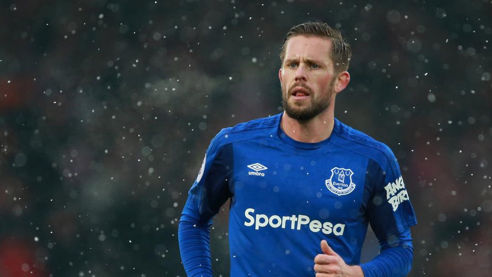 开云体育中国-鹈鹕强势晋级深圳队，乔治如何用节奏魔法点燃全队引擎？